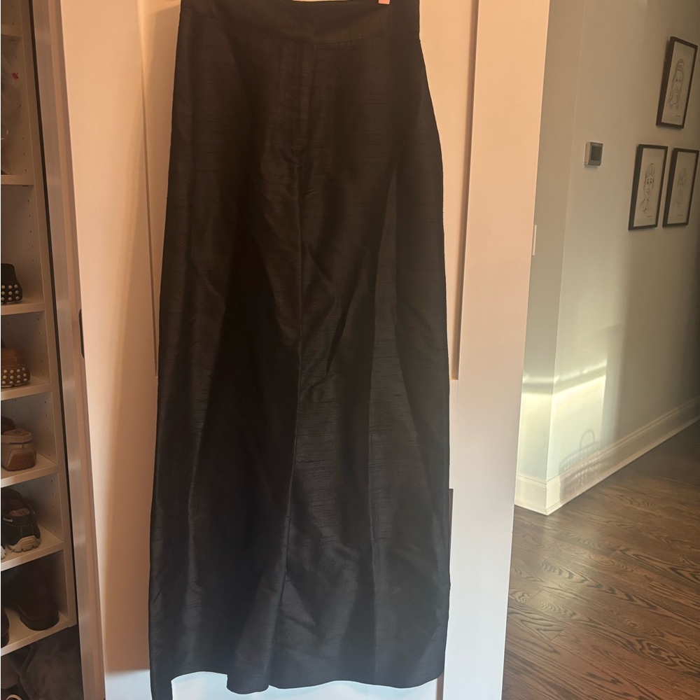 Chic Black Wide-Leg Trousers